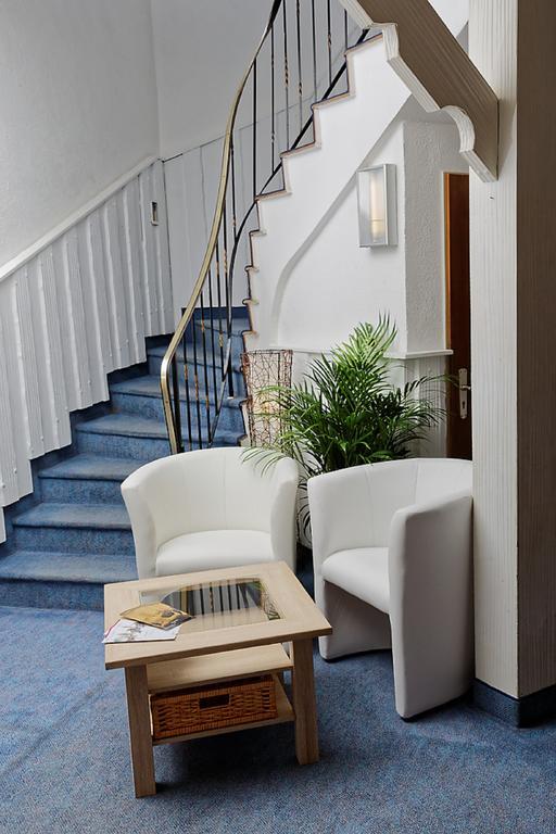 Hotel Huettl - Garni Worms Eksteriør billede